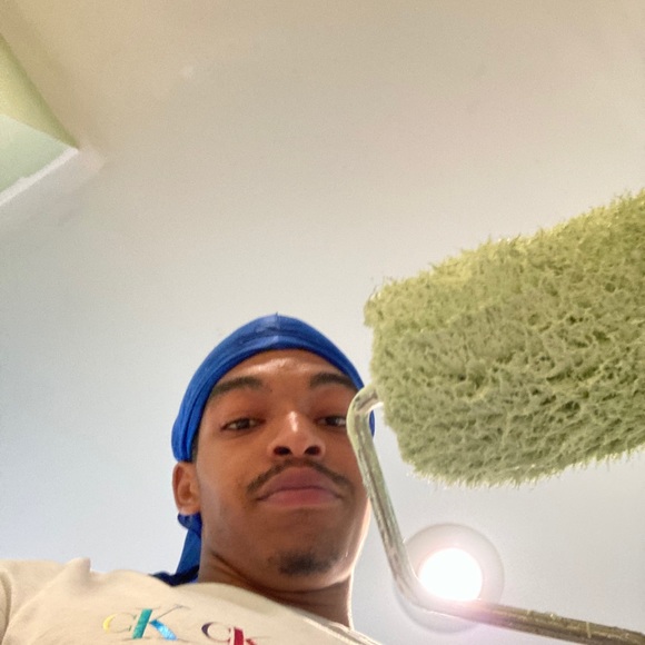 Meet your Posher, Dimitri - Picture 1 of 1